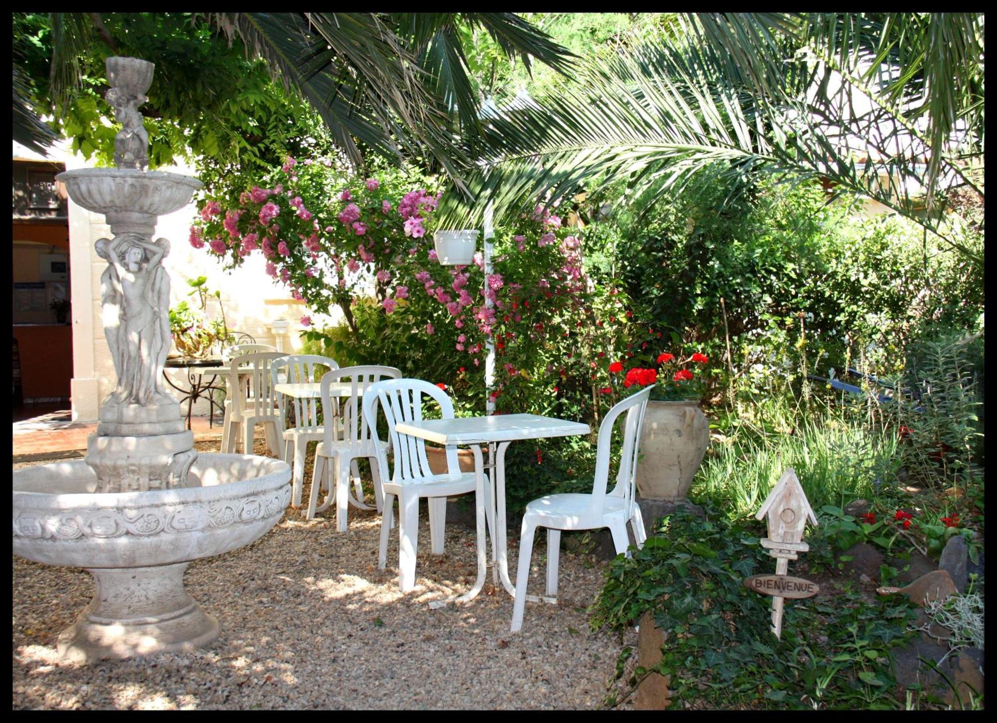 Hôtel Du Patriarche Agde Exterior foto